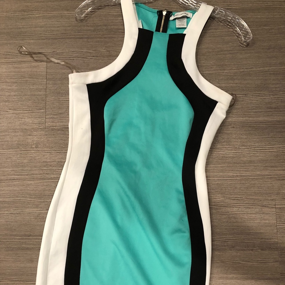 Multicolored fitted dress.